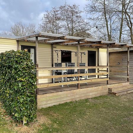Chalet Buitengewoon Rijs エクステリア 写真